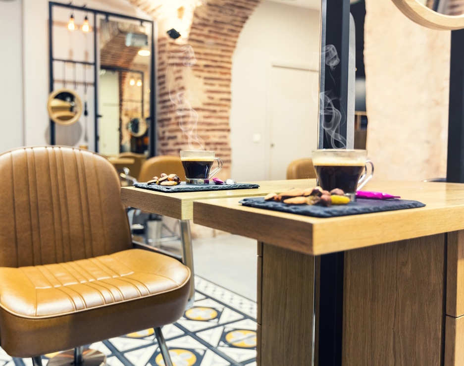 Espace détente du salon de coiffure En Aparté à Perpignan