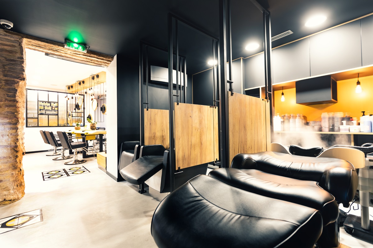 Ambiance chaleureuse salon En Aparté – photo du salon En Aparté à Perpignan